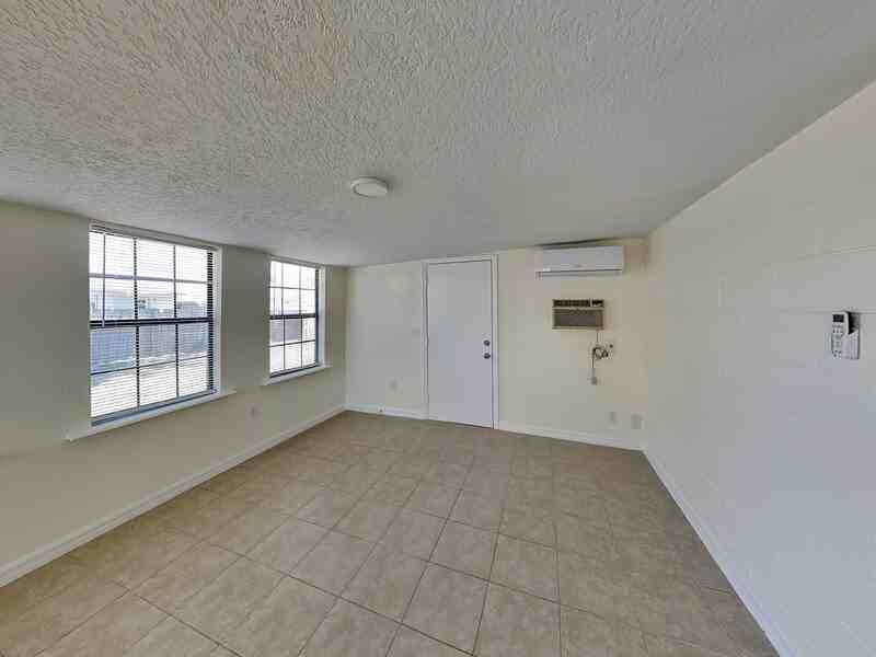 465 Oak Dr - Photo 5 of 22