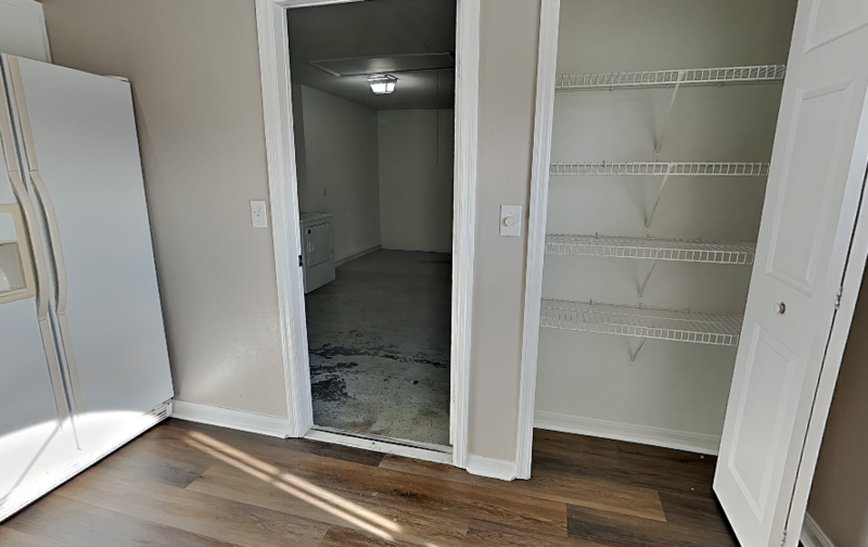 165 Kings Pond Ave - Photo 3 of 18