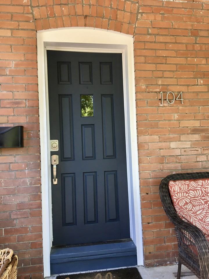 104 Queensdale Avenue - Photo 4 of 33