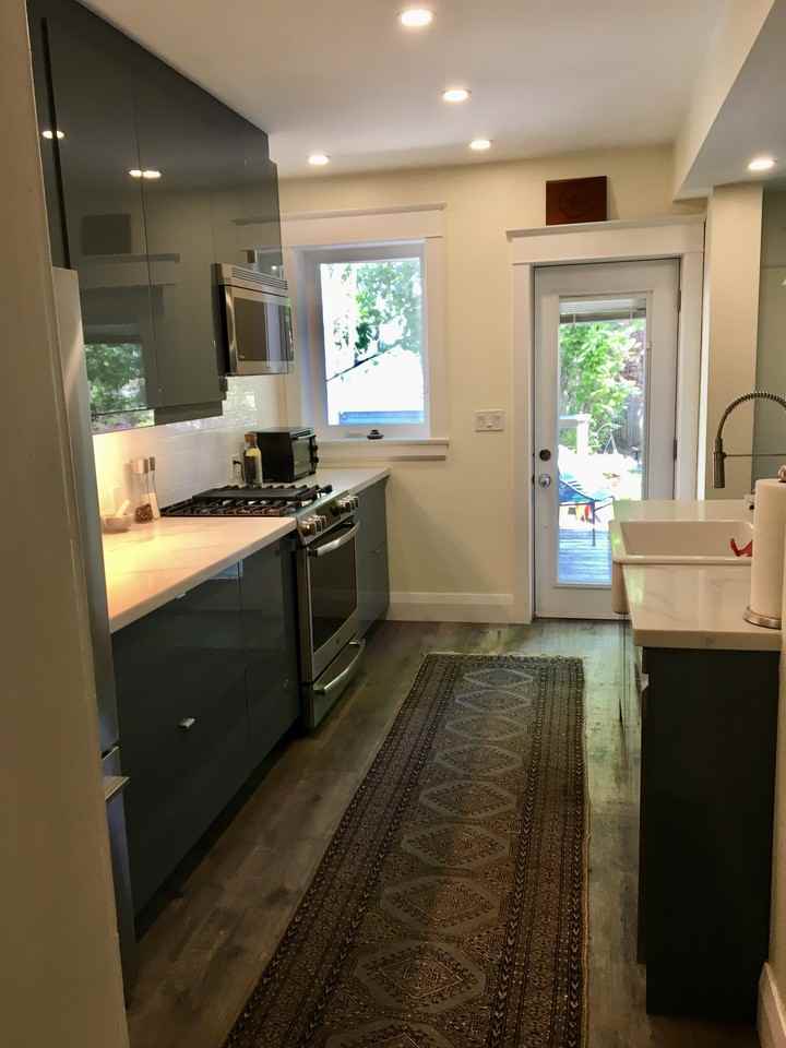 104 Queensdale Avenue - Photo 6 of 33