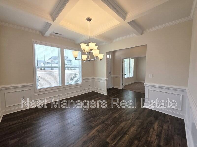 2418 Cedar Ridge Ct - Photo 5 of 36