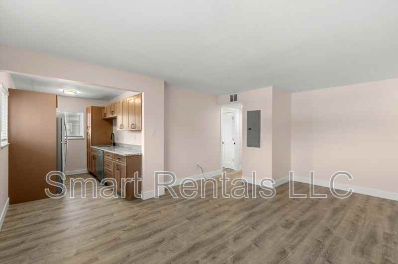 3021 Pestalozzi St - Photo 2 of 20