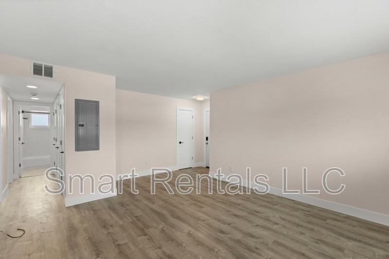 3021 Pestalozzi St - Photo 6 of 20