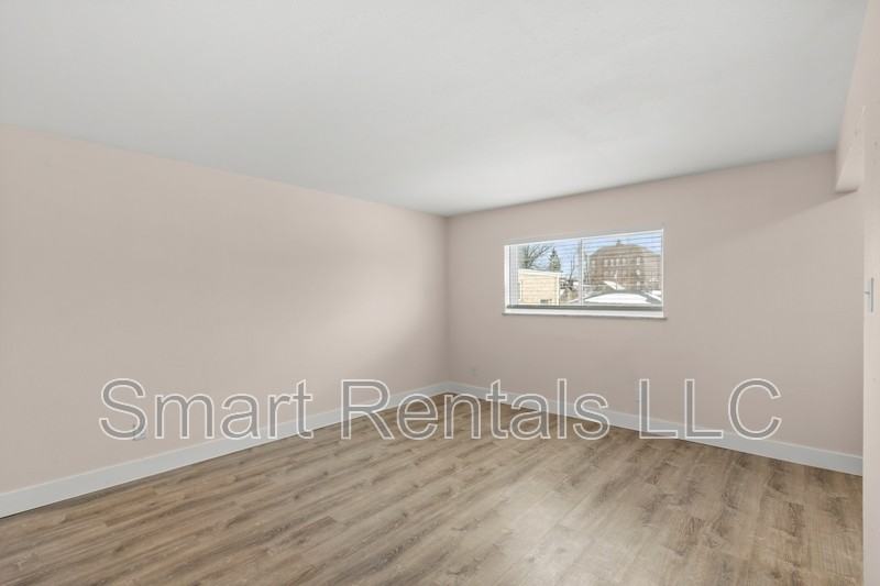 3021 Pestalozzi St - Photo 7 of 20