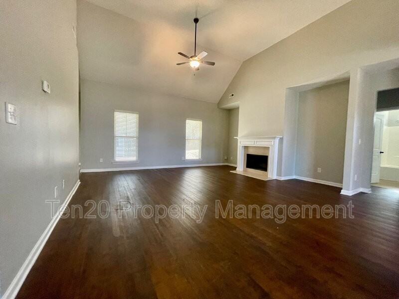 28 White Pine Way - Photo 4 of 12