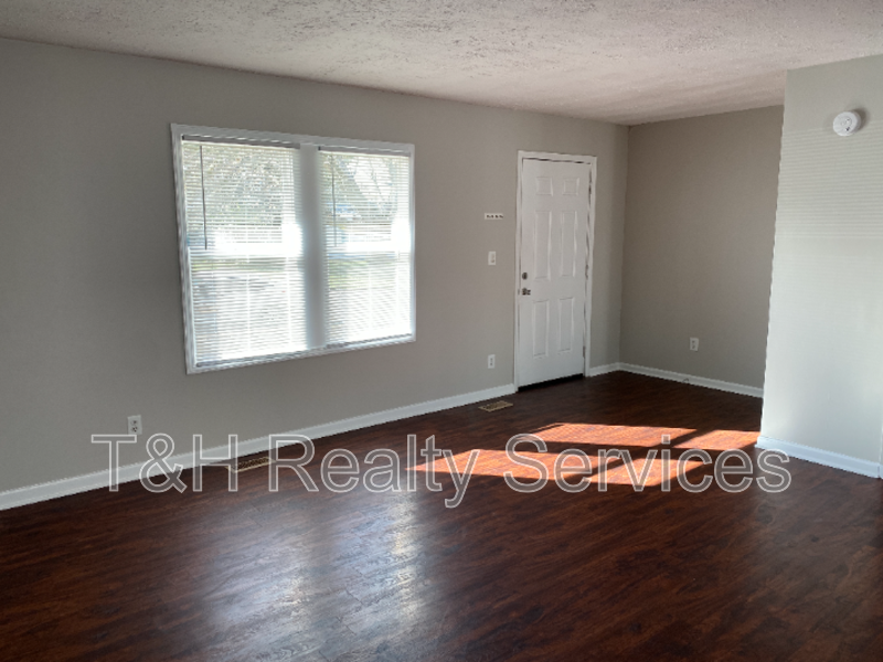 8124 Crousore Rd - Photo 2 of 20