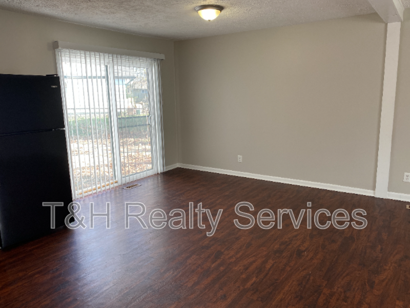 8124 Crousore Rd - Photo 6 of 20