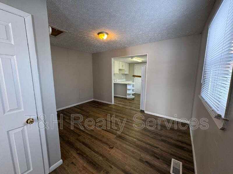 2322 N Moreland Ave - Photo 6 of 20