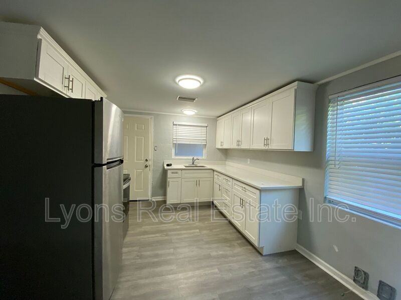 1537 Piney Rd - Photo 5 of 17