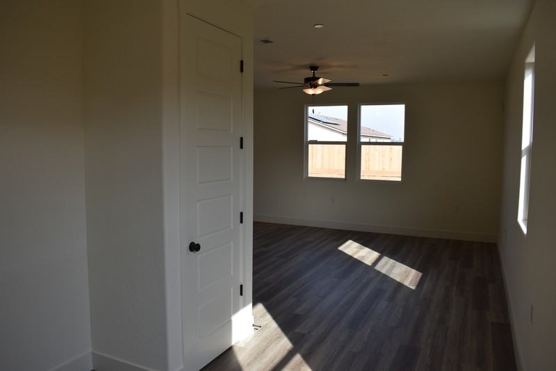 4649 Jema Way - Photo 5 of 44