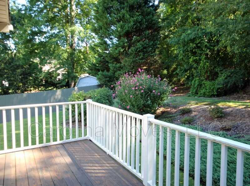 6 Briton Ct - Photo 3 of 27