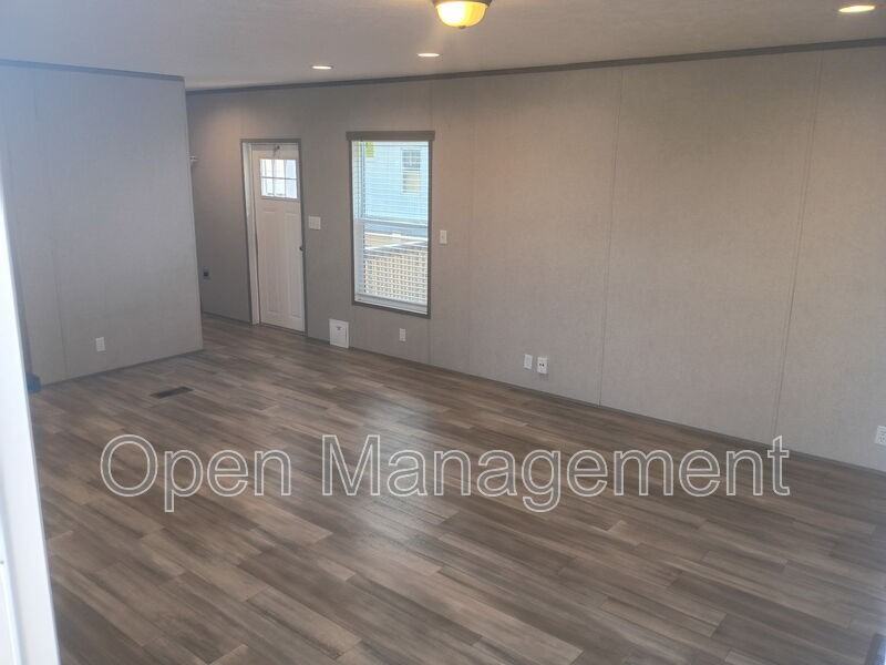 7534 E Us Hwy - Photo 3 of 10