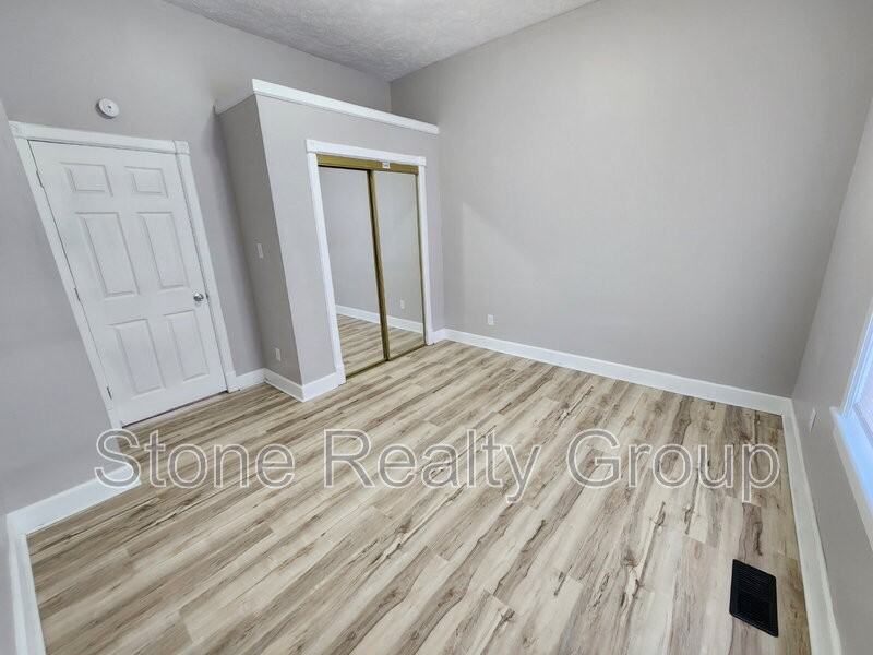 1217 S 17th St - Photo 7 of 13