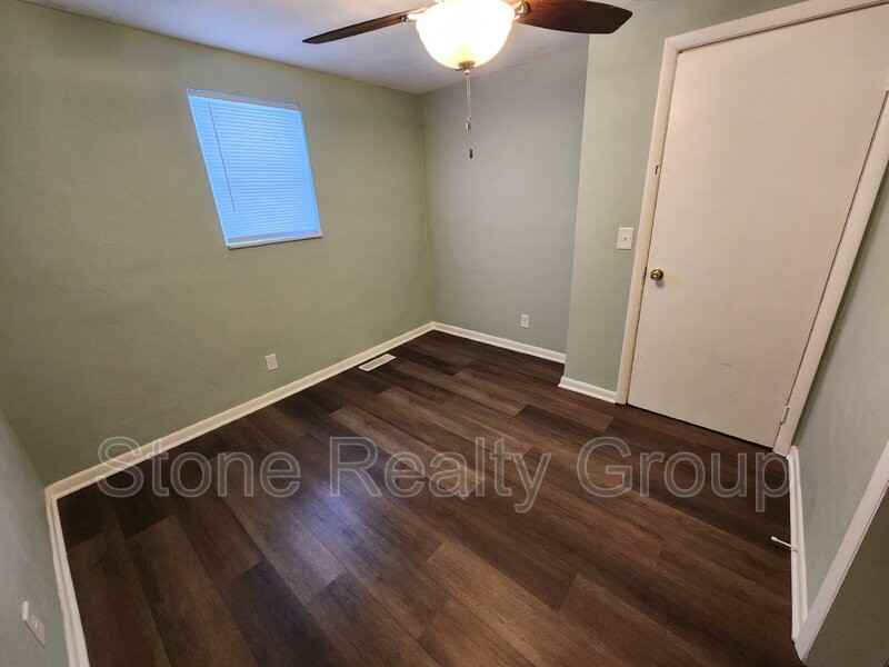 3877 E Beulah Ave - Photo 5 of 10