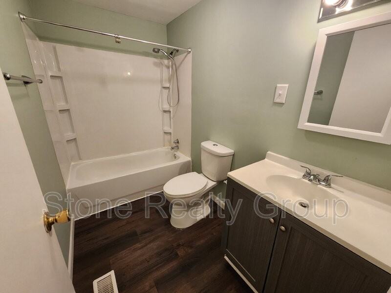 3877 E Beulah Ave - Photo 7 of 10