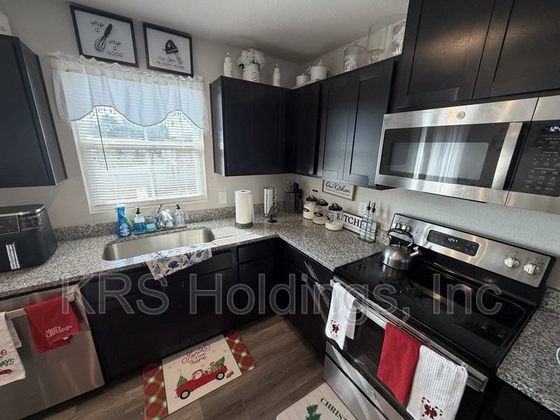 35 Cecelia Way - Photo 5 of 15