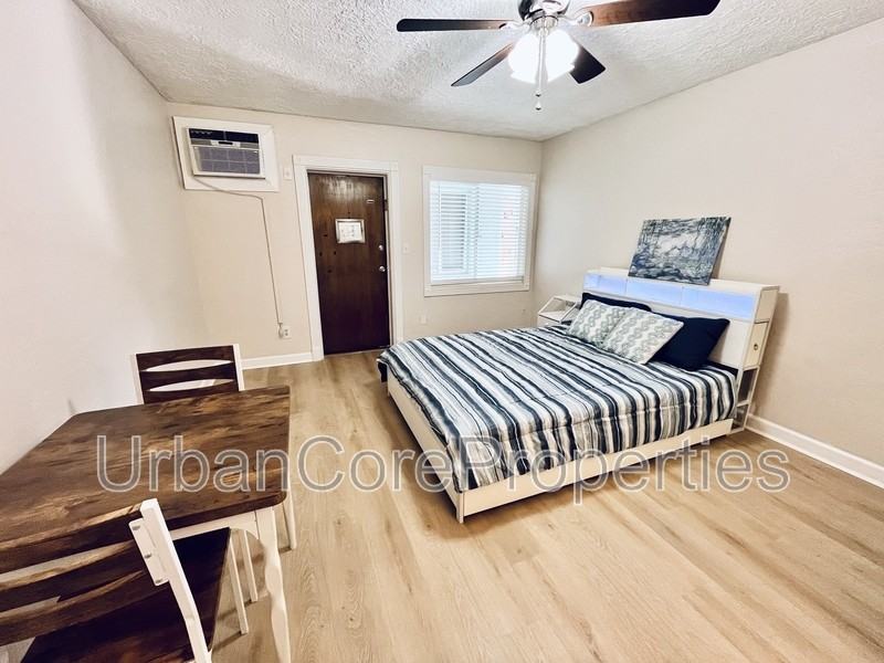 206 9th Ave N #9 - Photo 5 of 8