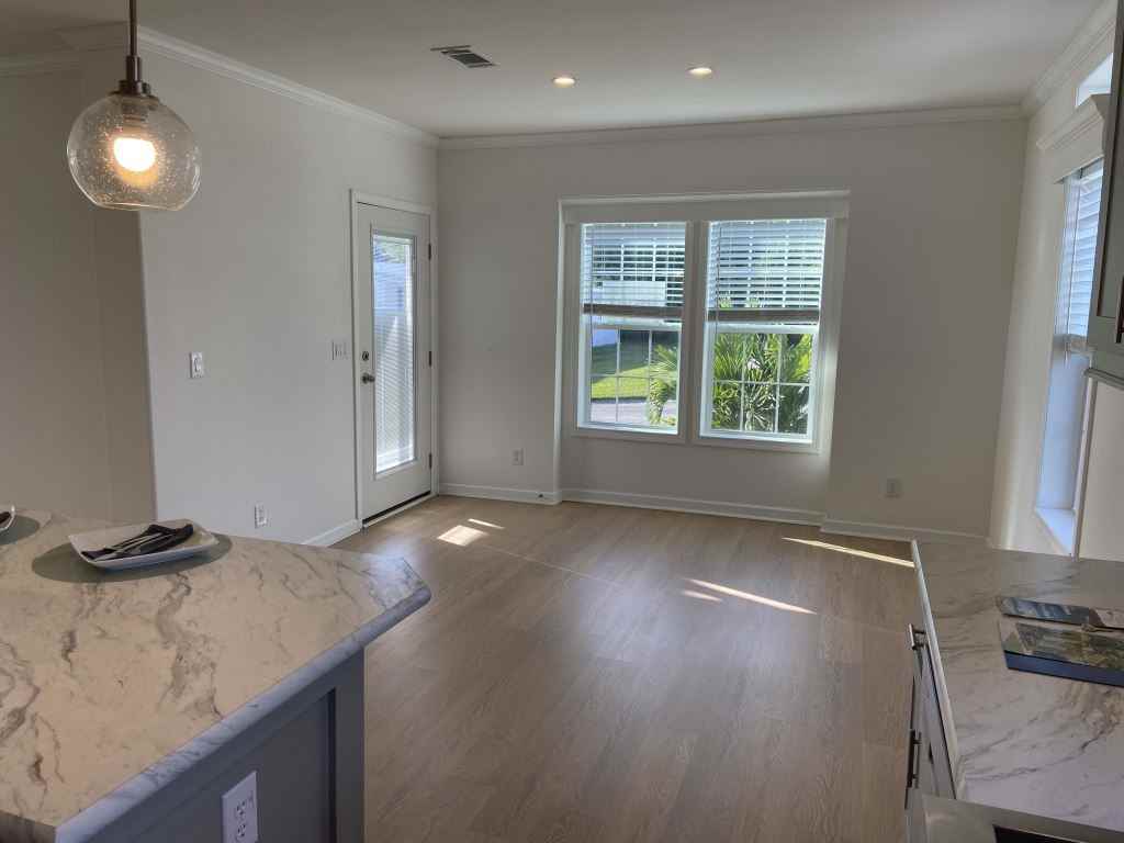 102 Congress St - Photo 4 of 22