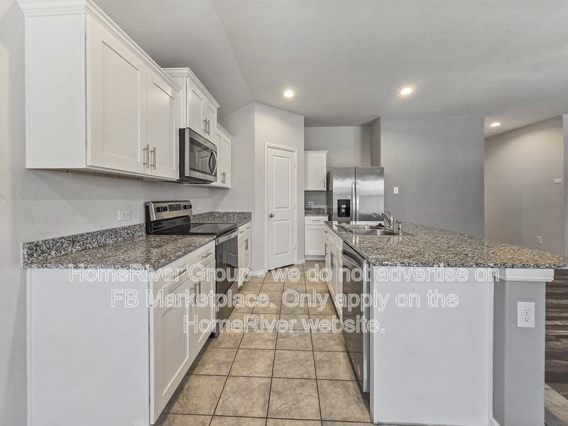 714 Christopher Dr - Photo 5 of 25