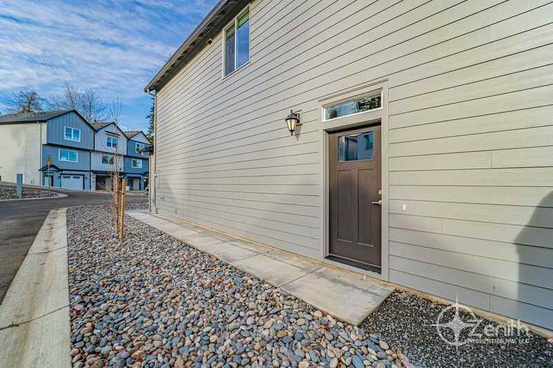 4915 Ne 2nd Ct - Photo 5 of 33