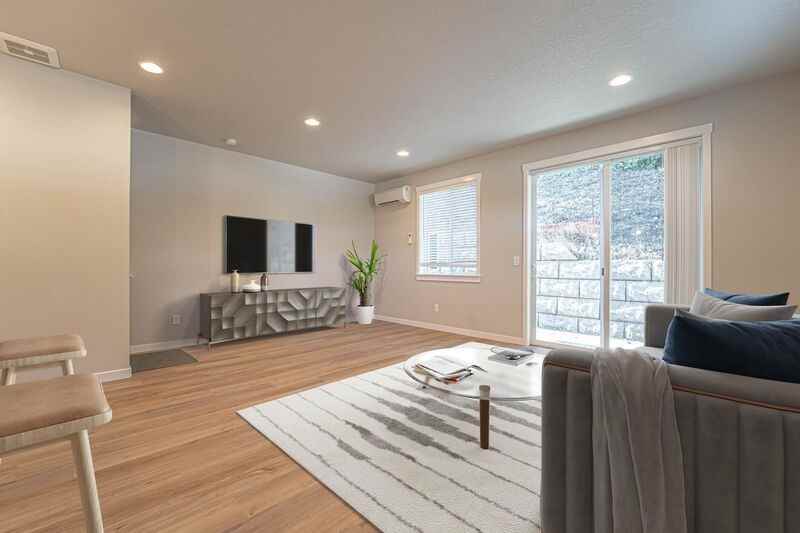 4915 Ne 2nd Ct - Photo 6 of 33