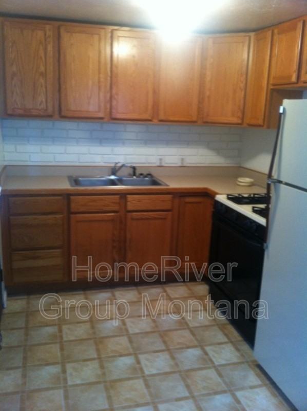 705 Minnesota Ave #C - Photo 2 of 10