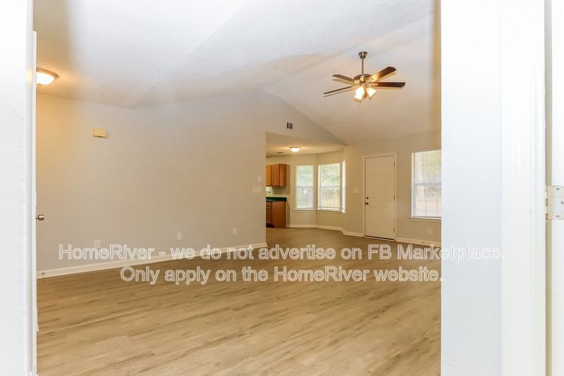 615 Fieldcrest Dr - Photo 6 of 19