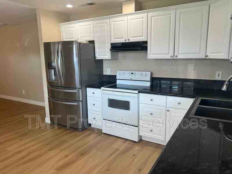 8631 Hummingbird Way - Photo 4 of 9