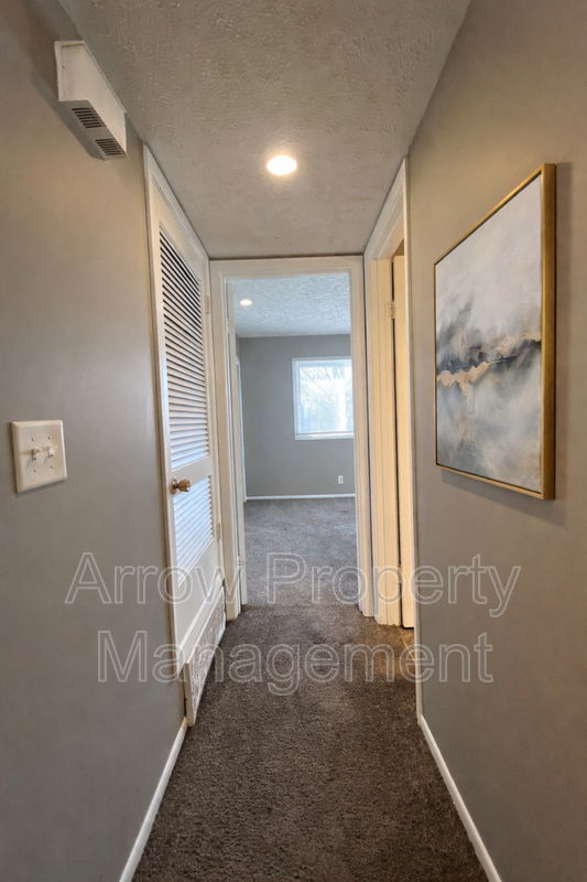 2110 J St #6 - Photo 2 of 7