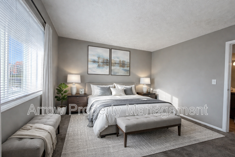 2110 J St #6 - Photo 4 of 7