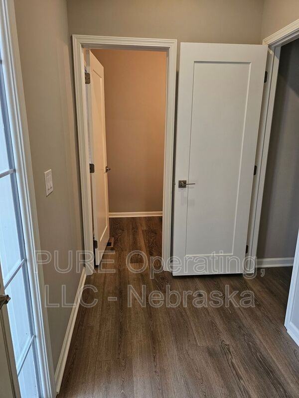 17451 Tucker St - Photo 5 of 50