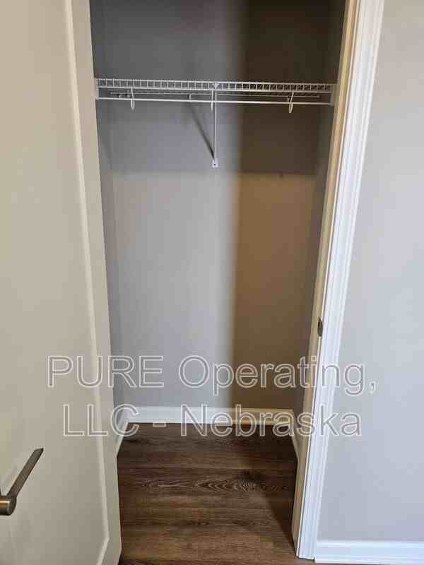 17451 Tucker St - Photo 6 of 50