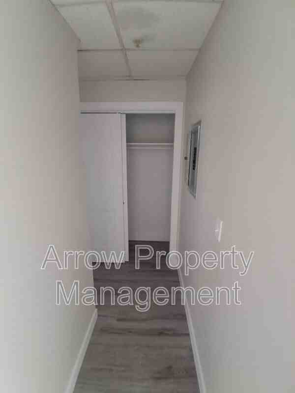 731 W Crawford St - Photo 4 of 12