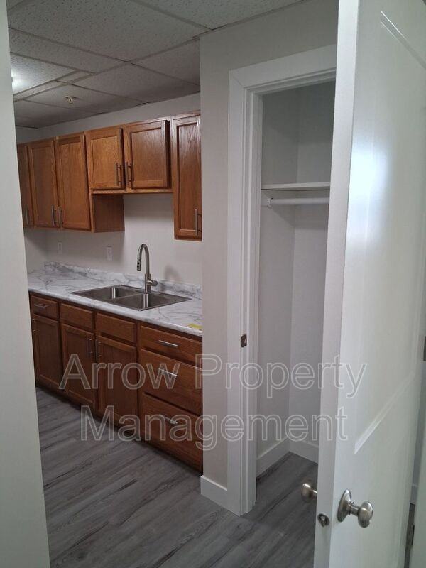 731 W Crawford St - Photo 7 of 12