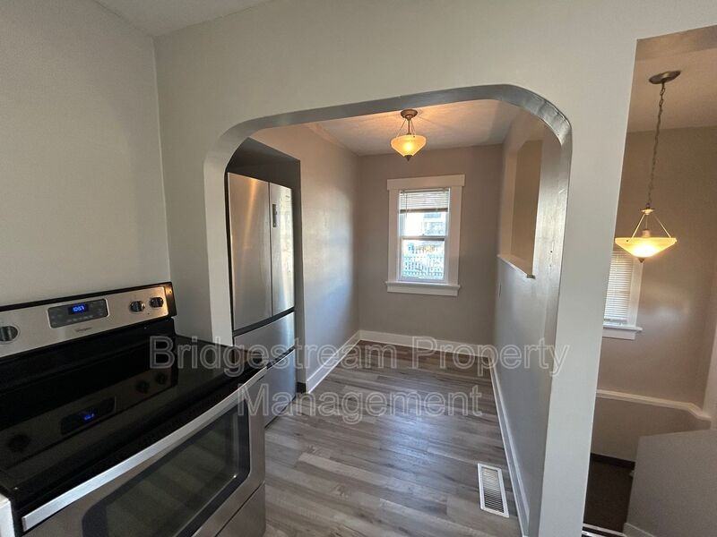 1729 Patterson Rd - Photo 4 of 12