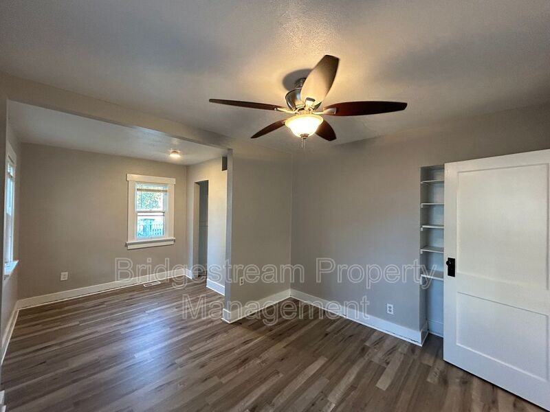 1729 Patterson Rd - Photo 6 of 12