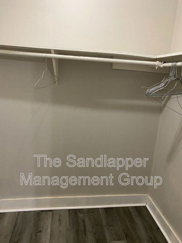 5061 Rockingham St - Photo 7 of 10