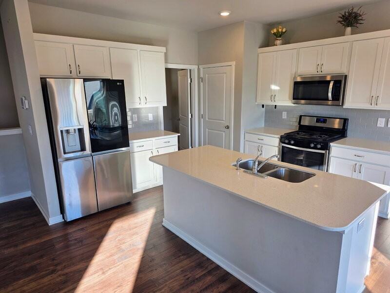 2511 Nw 44th St - Photo 3 of 40