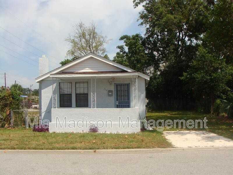 312 W 46th St - Photo 2 of 15