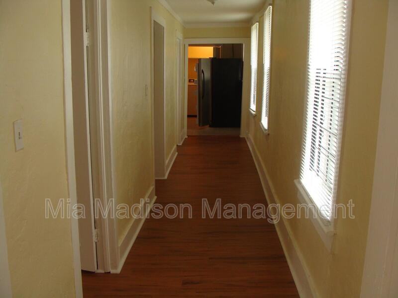 312 W 46th St - Photo 5 of 15