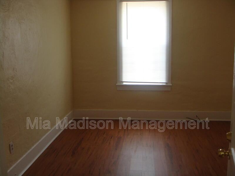 312 W 46th St - Photo 7 of 15