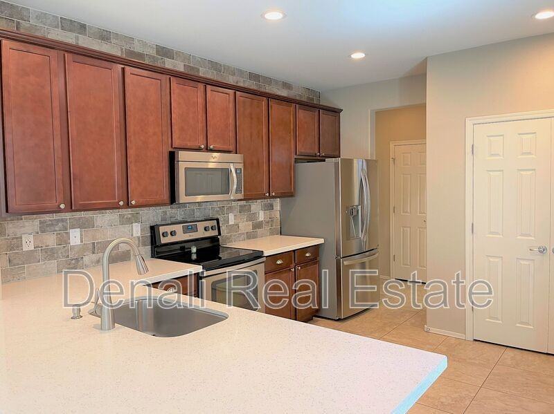 441 N Ranger Trl - Photo 5 of 21