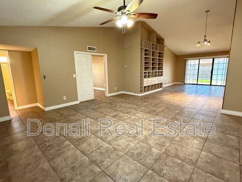 4209 W Michigan Ave - Photo 5 of 34