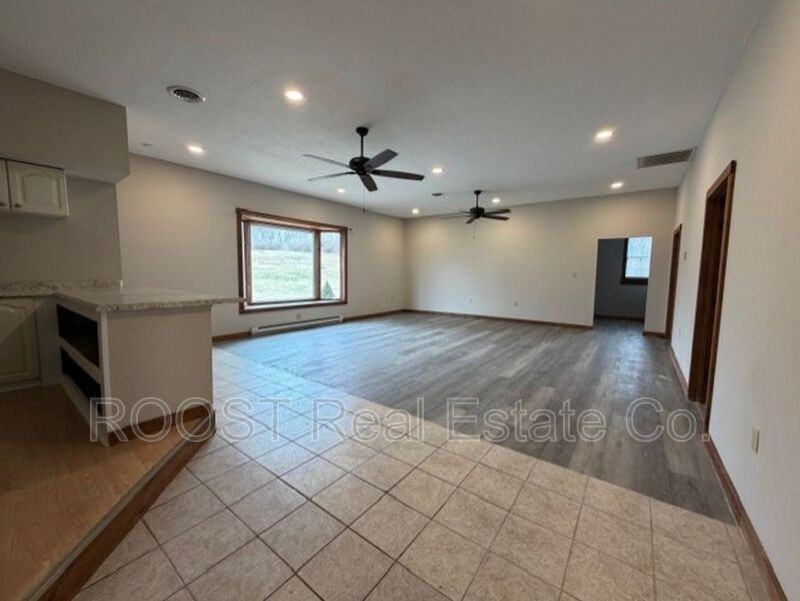 2408 Spring Falls Ave - Photo 3 of 19