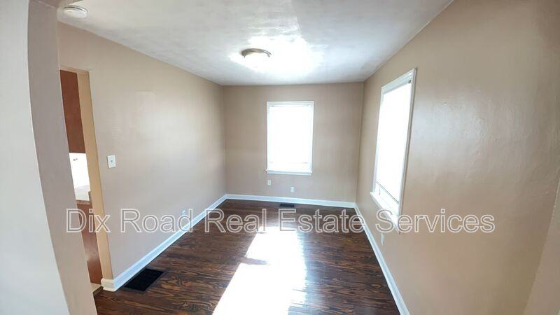 344 W Parkwood Dr - Photo 7 of 14