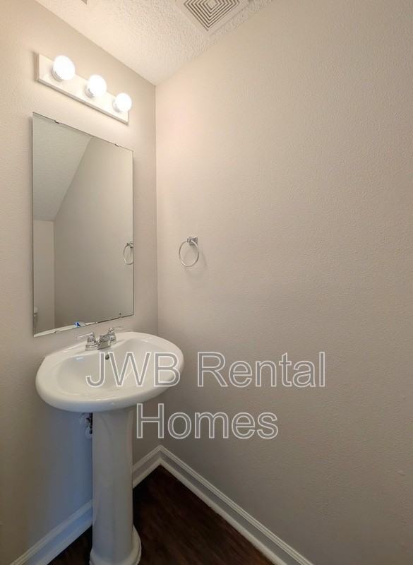 8446 Mcgirts Village Ln - Photo 7 of 18