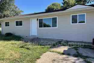 602 Se 37th St - Photo 1 of 1