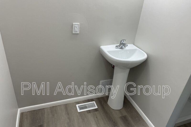 602 Se 37th St - Photo 4 of 16