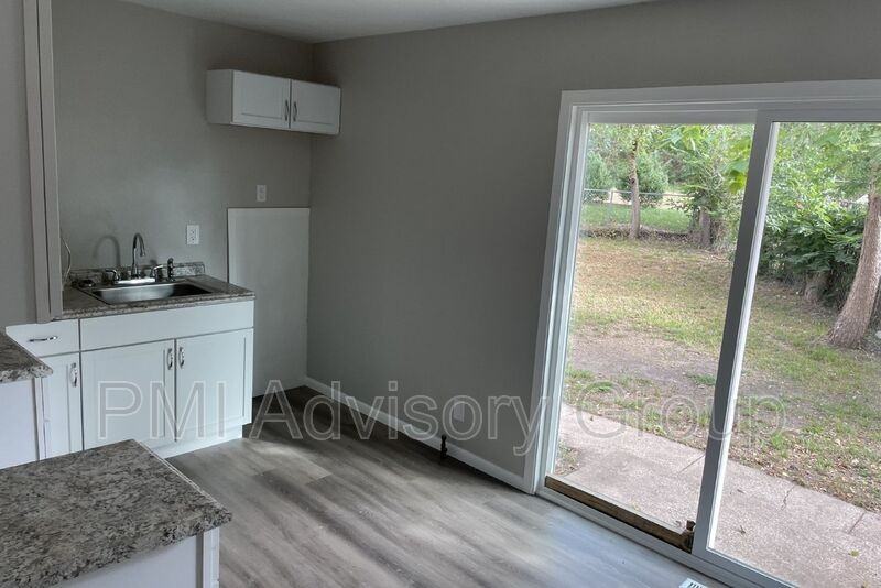 602 Se 37th St - Photo 6 of 16