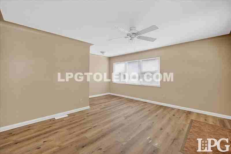 202 Waggoner Blvd - Photo 6 of 32